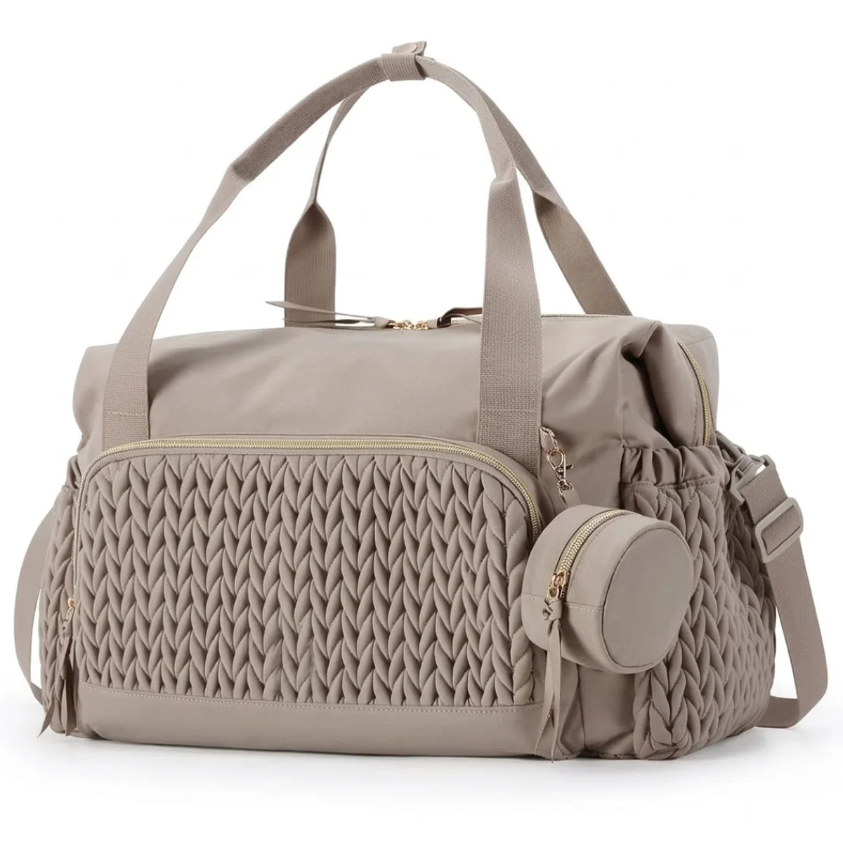 vue de 3/4 du grand sac à langer marron clair tressé pour bébé