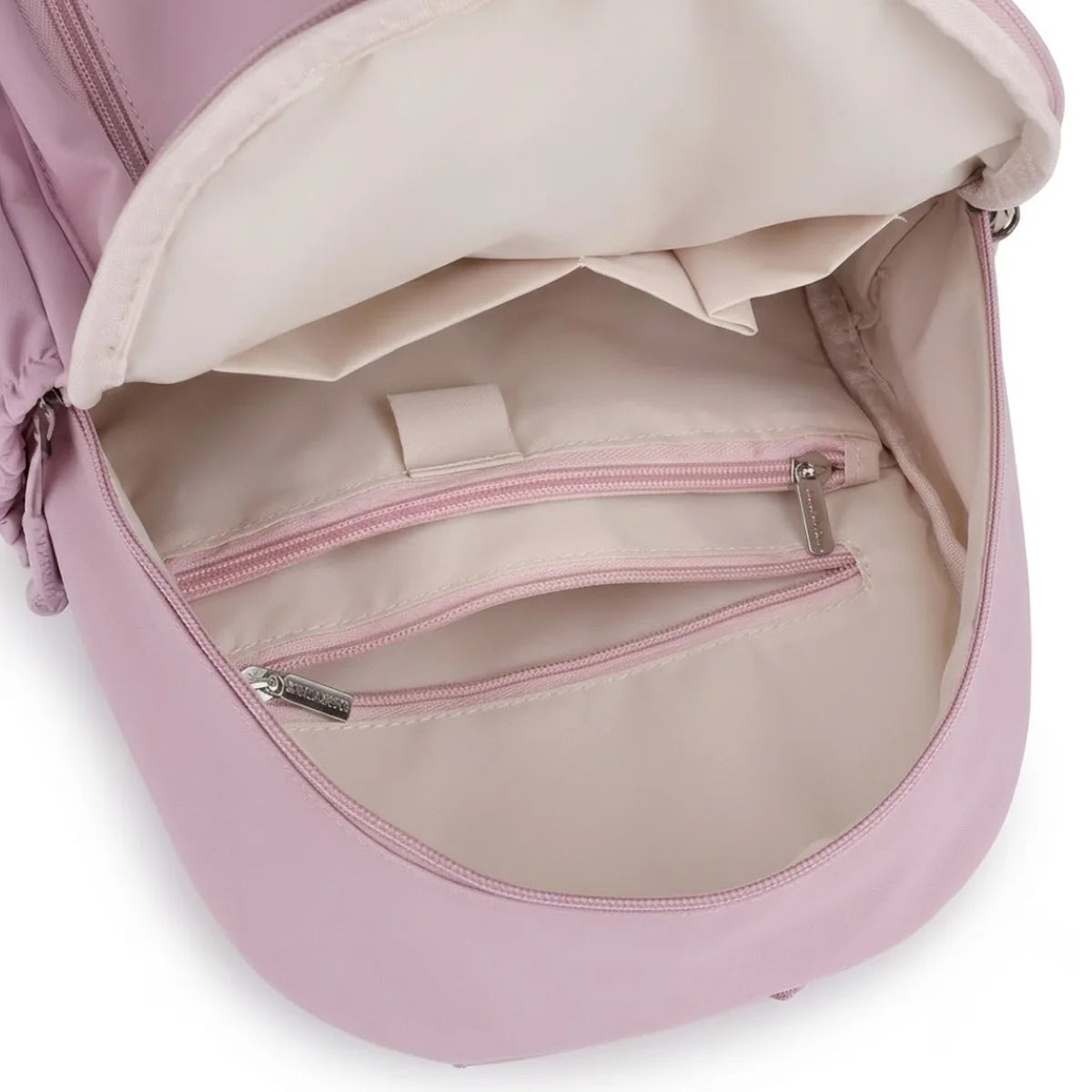 image montrant l'intérieur du petit sac à langer classique
