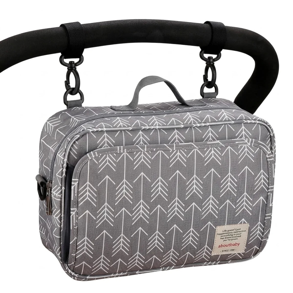 sac à langer pour poussette organisateur gris fixé sur une barre de poussette