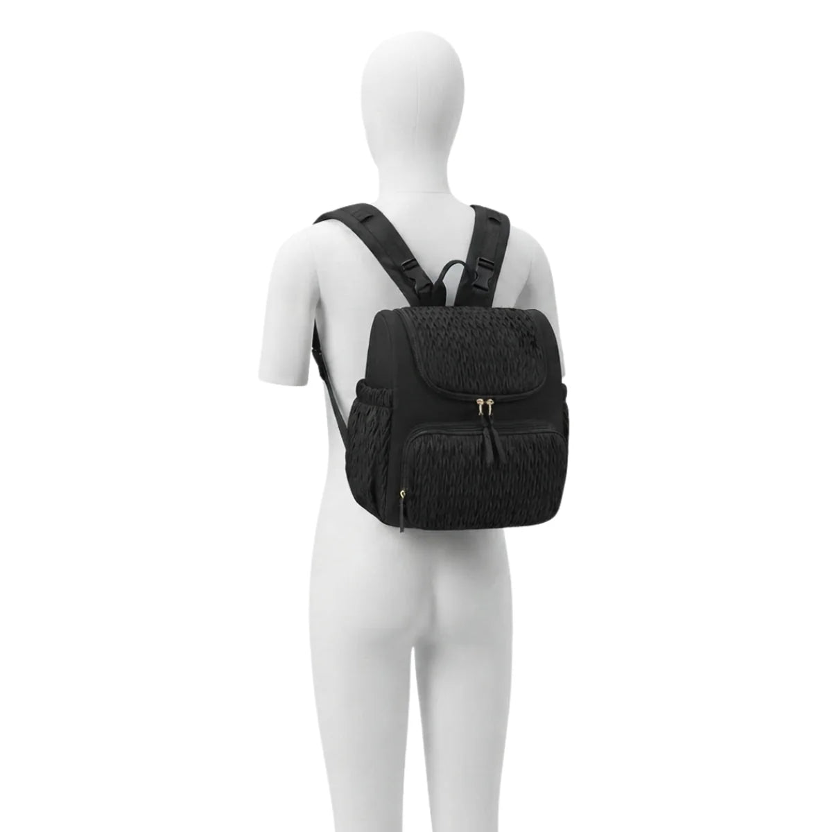 Vue du sac à langer à poches isothermes porté de dos sur mannequin neutre, sangles ajustées sur les épaules