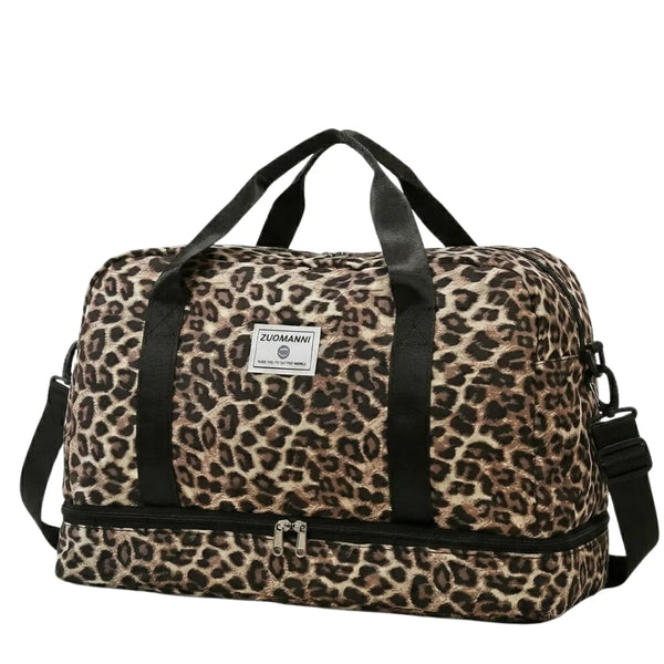 Sac à langer léopard grande taille coloris caramel, vue 3/4, double compartiment visible